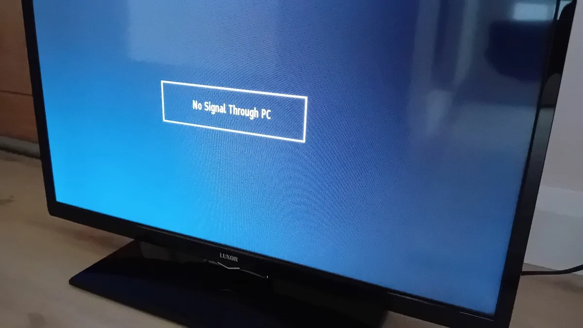 Luxor tv 28 inch and free Acer monitor - Image 2