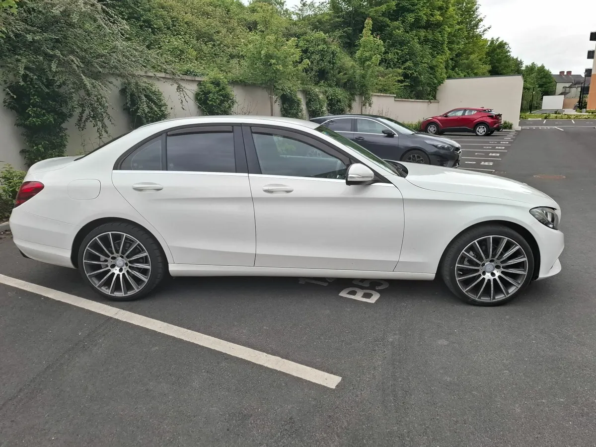 142 Mercedes C220d New Shape - Image 2