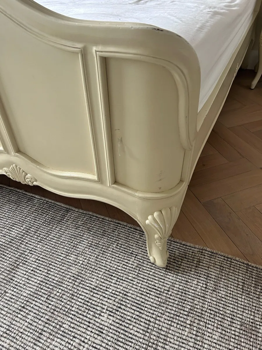 Bed - Image 2