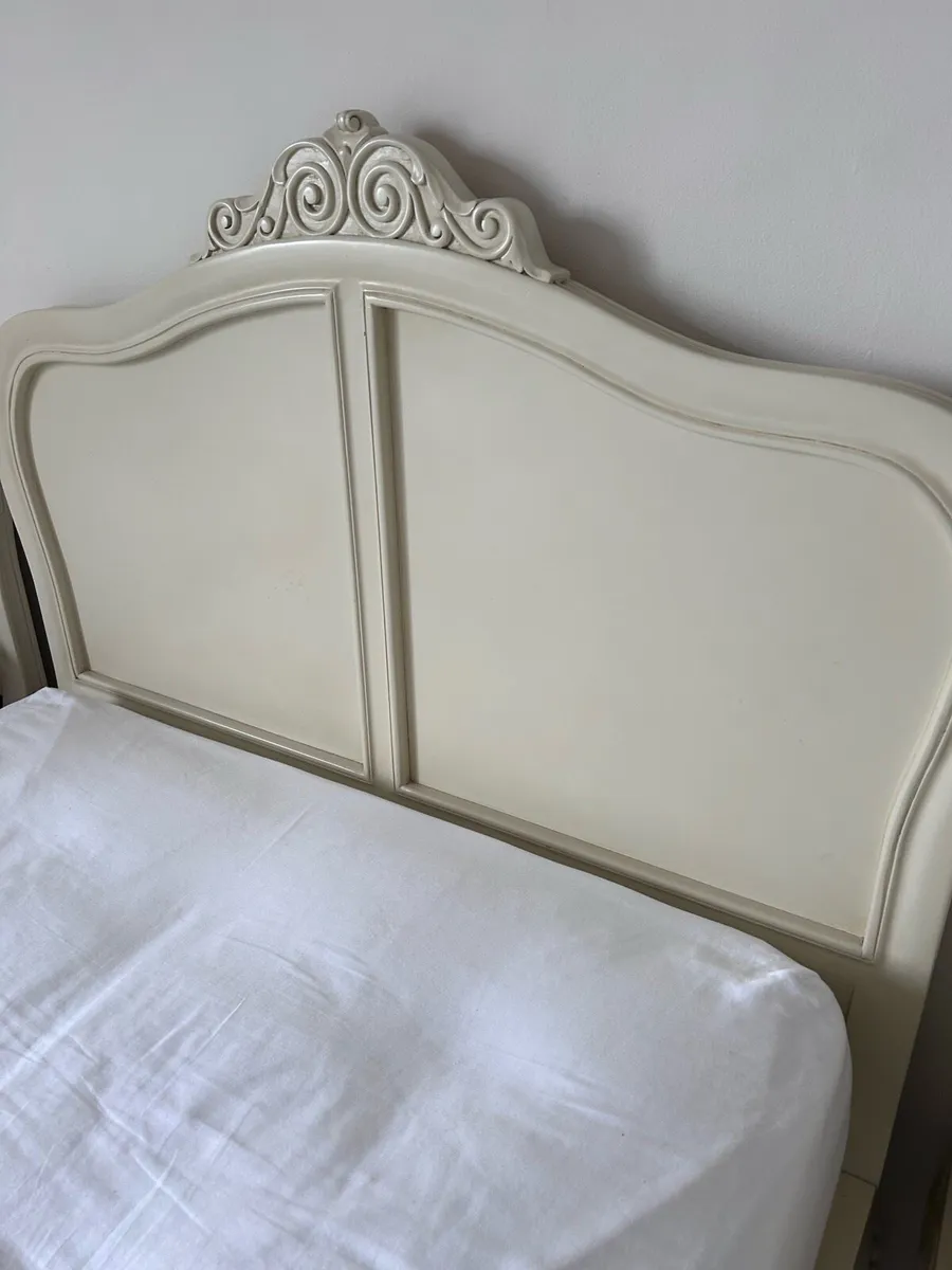 Bed - Image 3