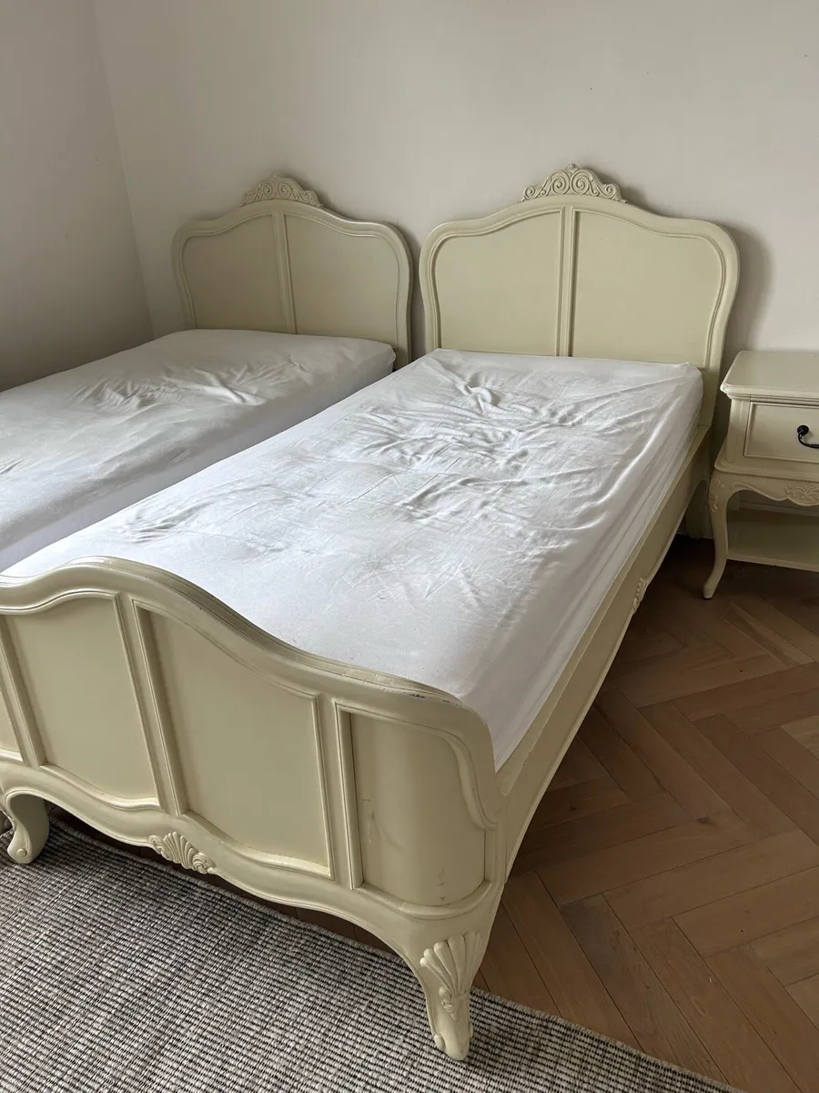 Bed - Image 4
