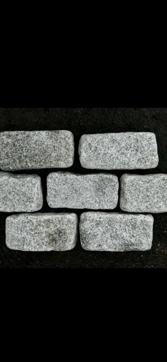 Granite paving - Image 2