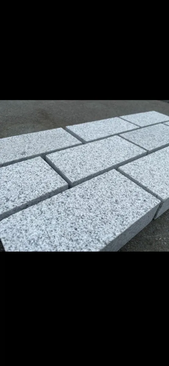Granite paving - Image 4