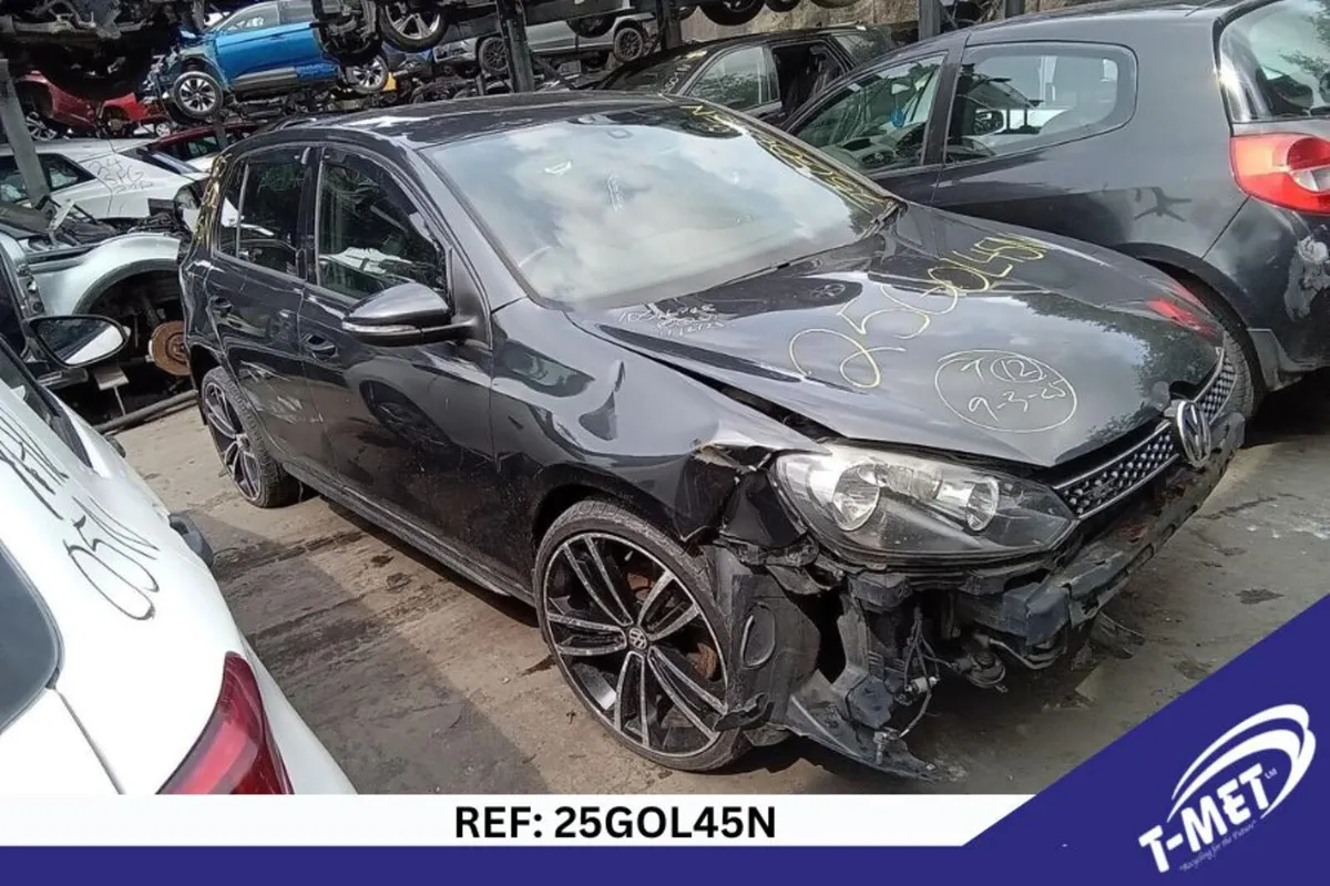 2010 VOLKSWAGEN GOLF BREAKING FOR PARTS - Image 4