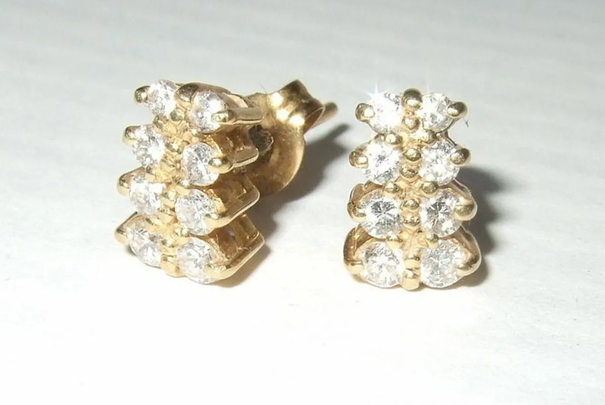 Vintage Hallmarked 18ct Gold/Diamond Earrings - Image 3