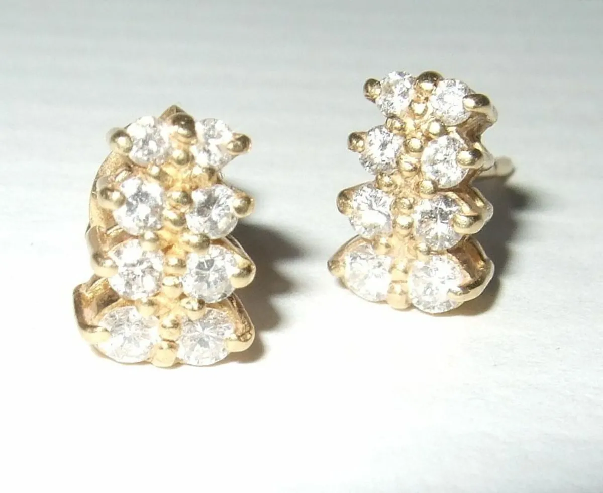 Vintage Hallmarked 18ct Gold/Diamond Earrings - Image 4