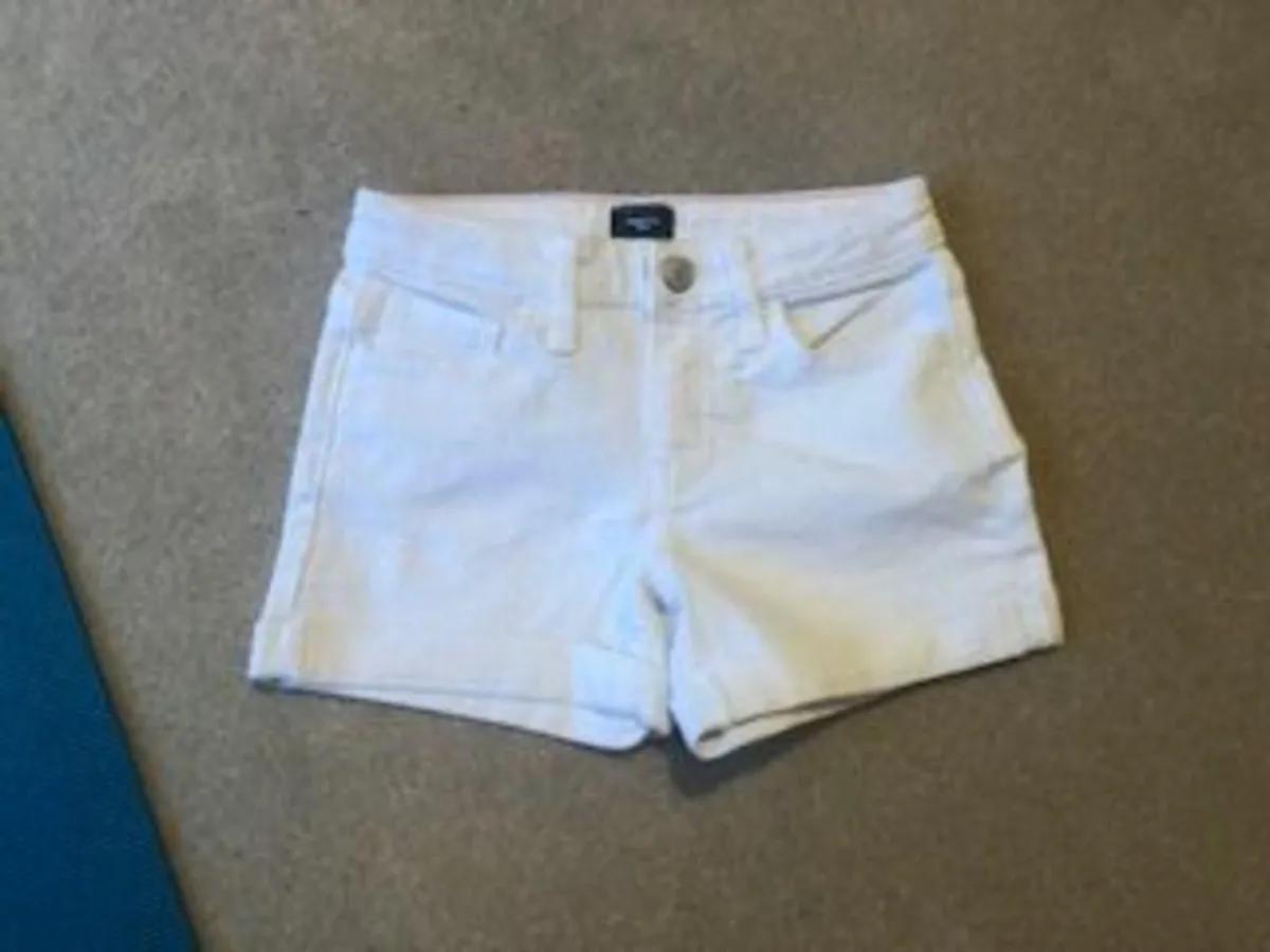 Gap Girls White Shorts age 7-8 - Image 1