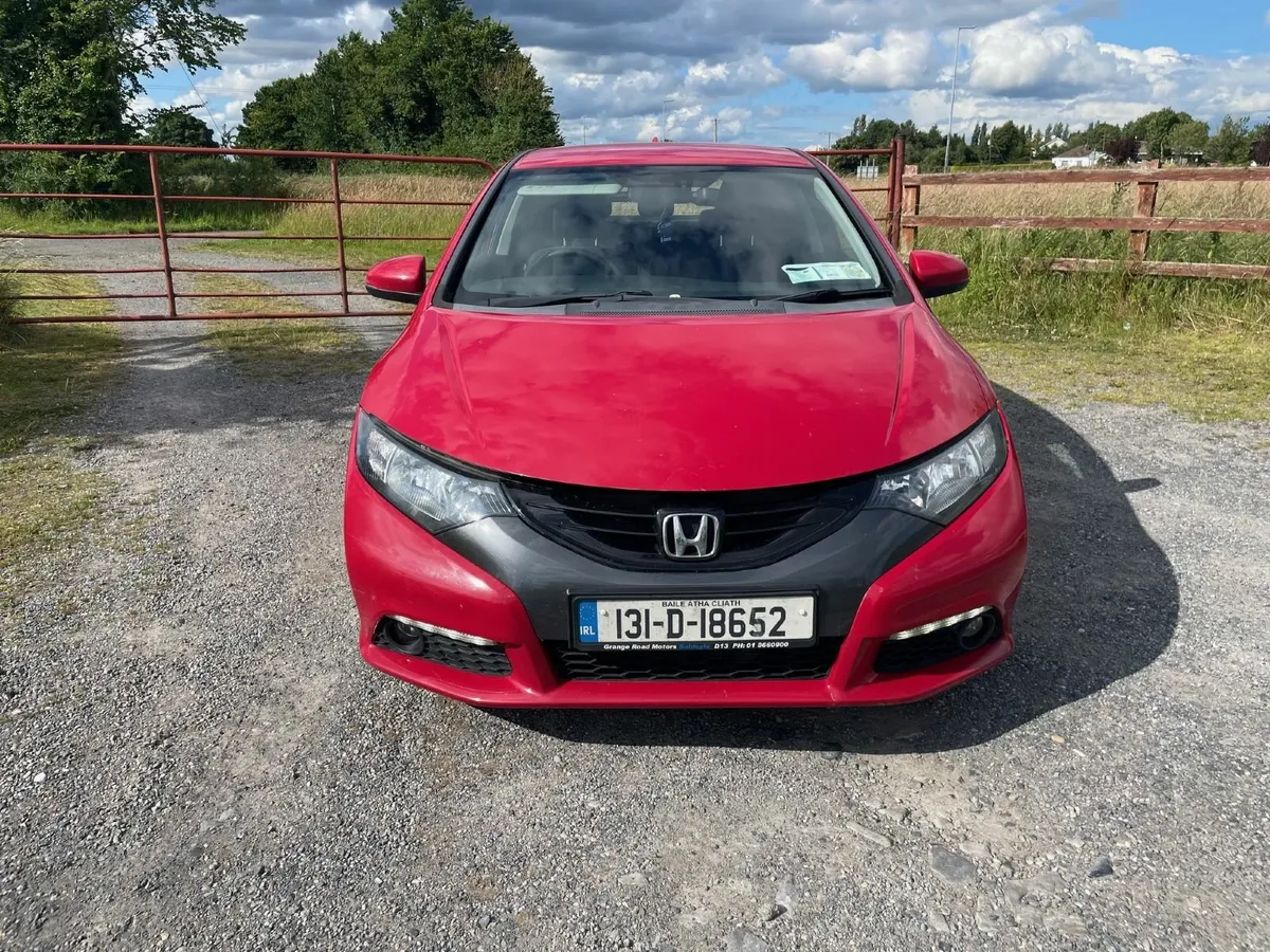 Honda Civic 2013 - Image 2