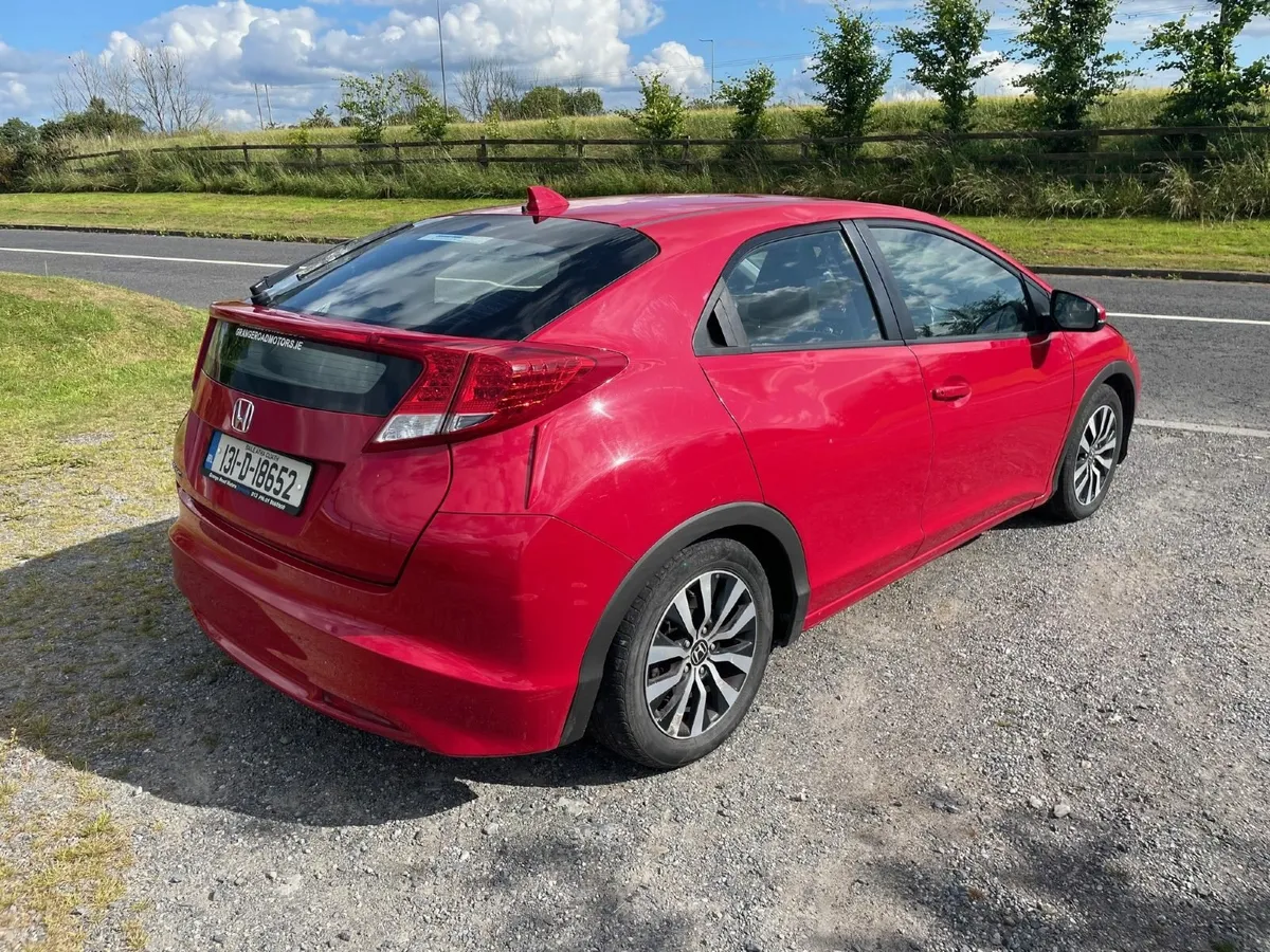 Honda Civic 2013 - Image 4