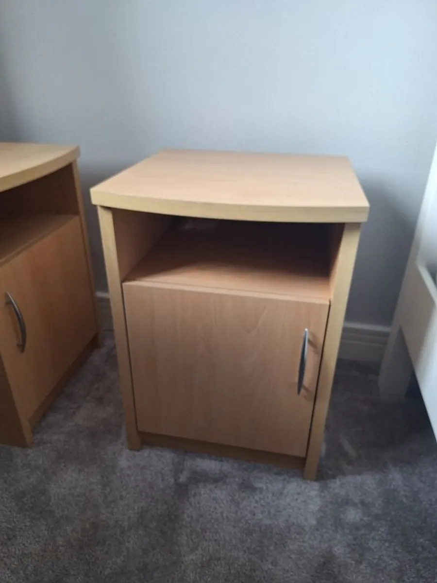 Lockers and chest of drawers - Image 1