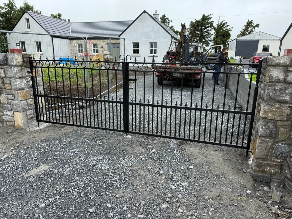 Galvanized gates - Image 1