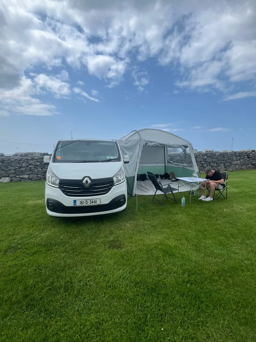 Renault Trafic Camper/stealth - Image 1