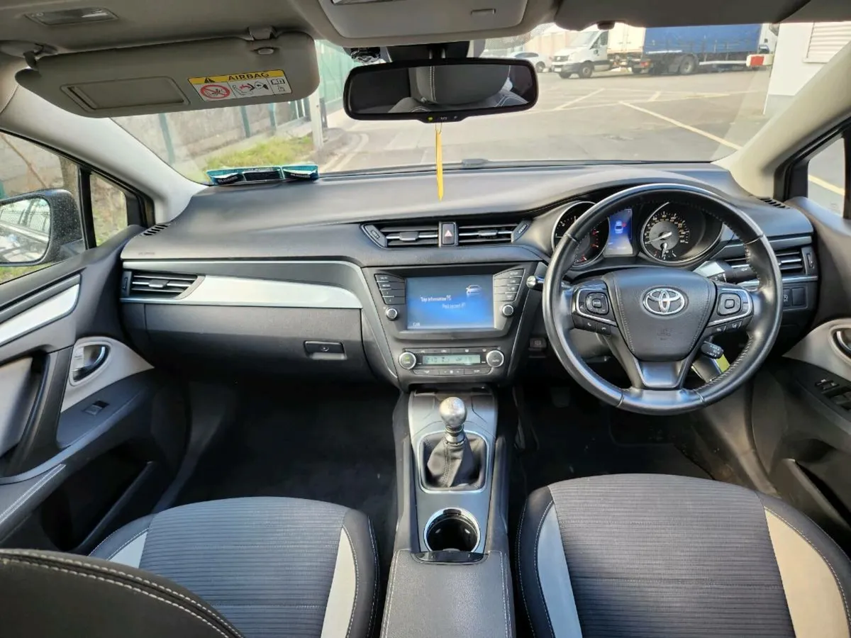 162......Toyota Avensis 2.0d manual - Image 3