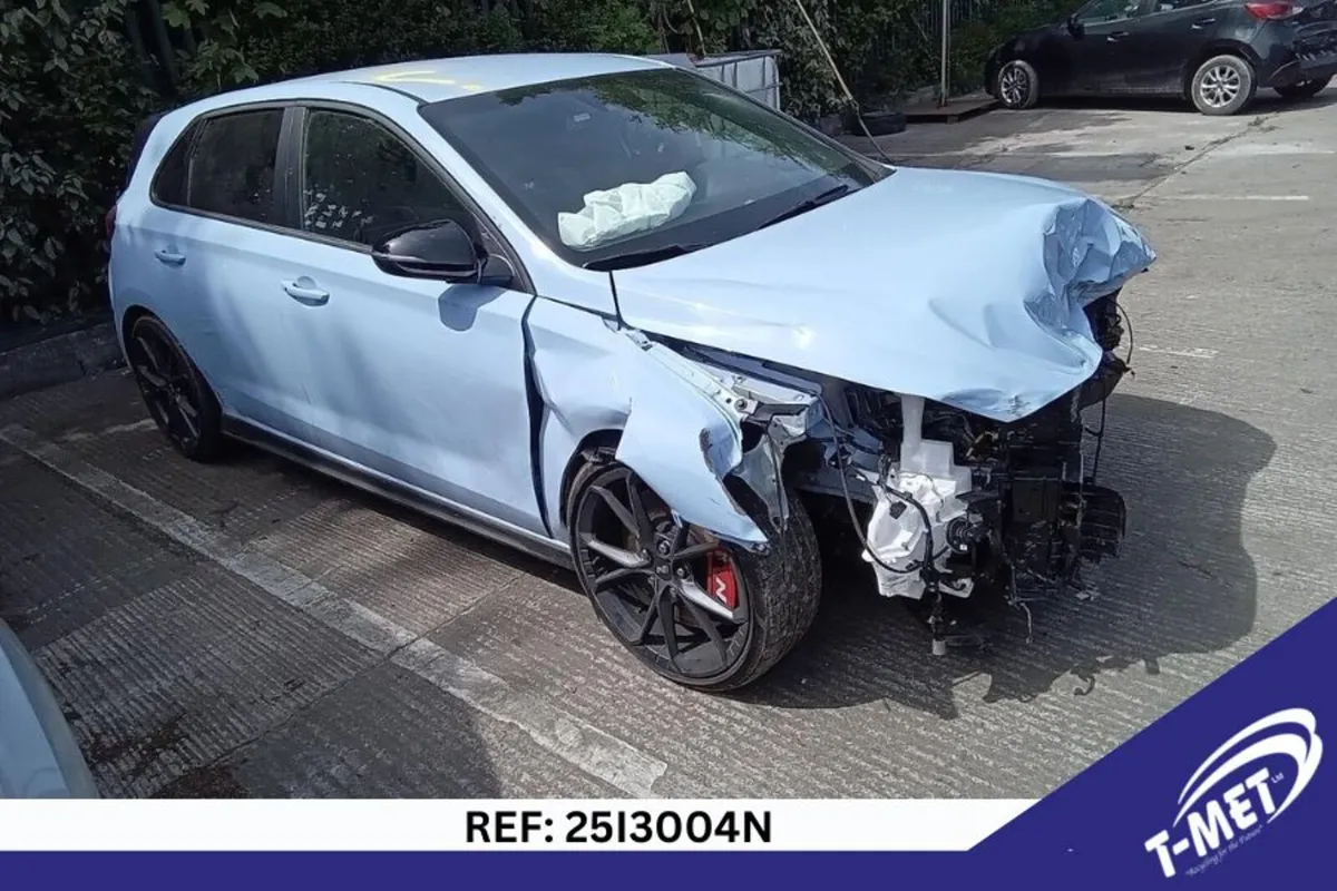 2024 HYUNDAI I3O BREAKING FOR PARTS - Image 2