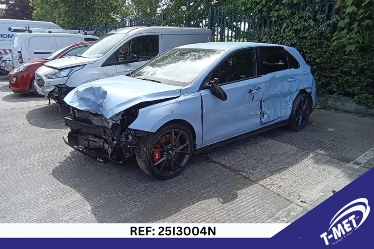2024 HYUNDAI I3O BREAKING FOR PARTS - Image 3