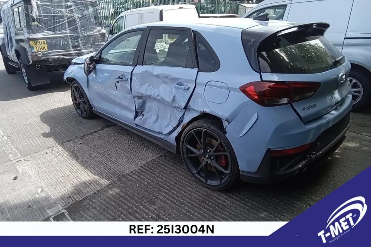 2024 HYUNDAI I3O BREAKING FOR PARTS - Image 4