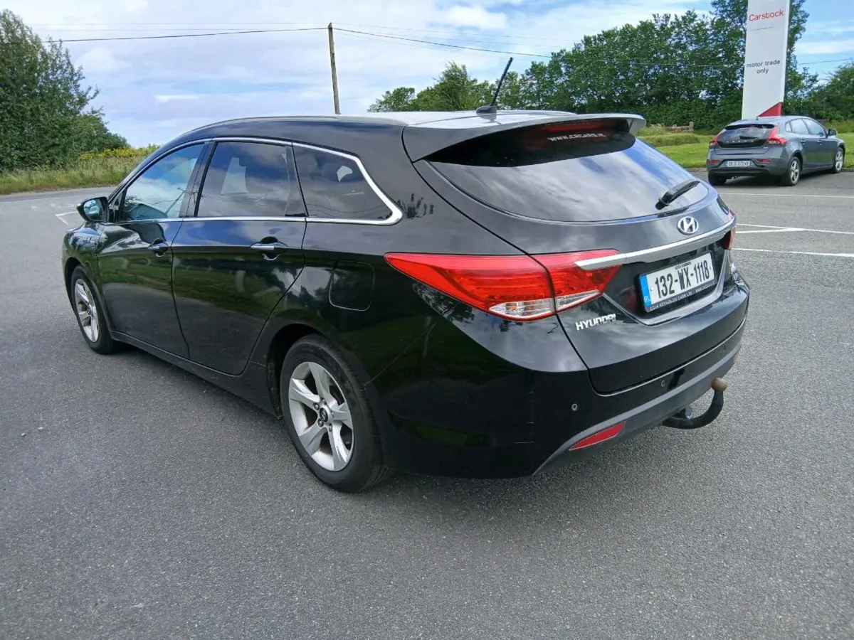 2013 HYUNDAI 140 ESTATE NCT 1/26 - Image 1