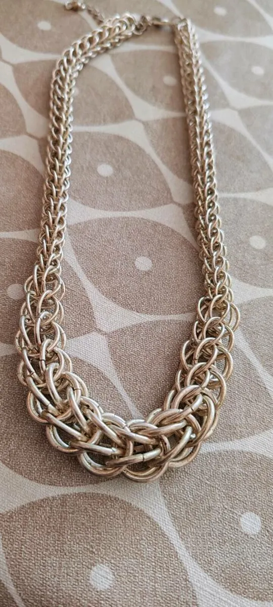 Retro silvertone necklace - Image 1