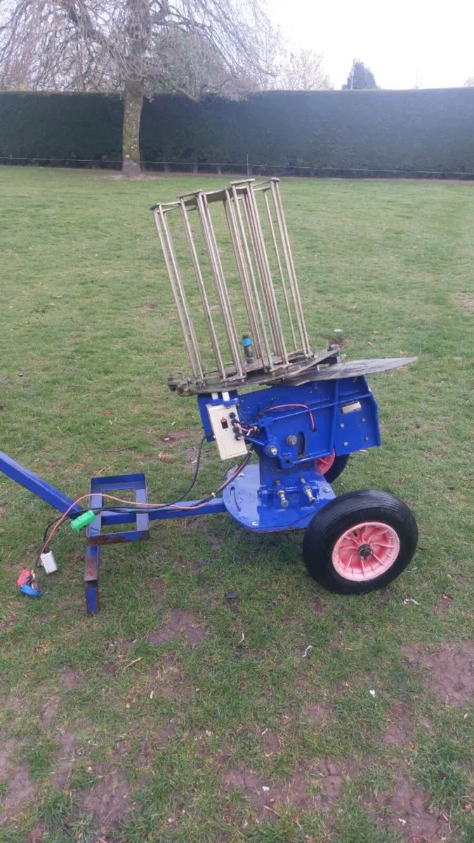Clay trap hire, sales and service - Image 4