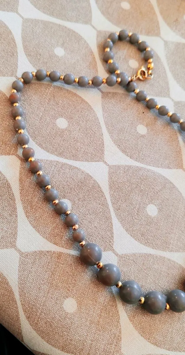 Beaded necklace - Image 3