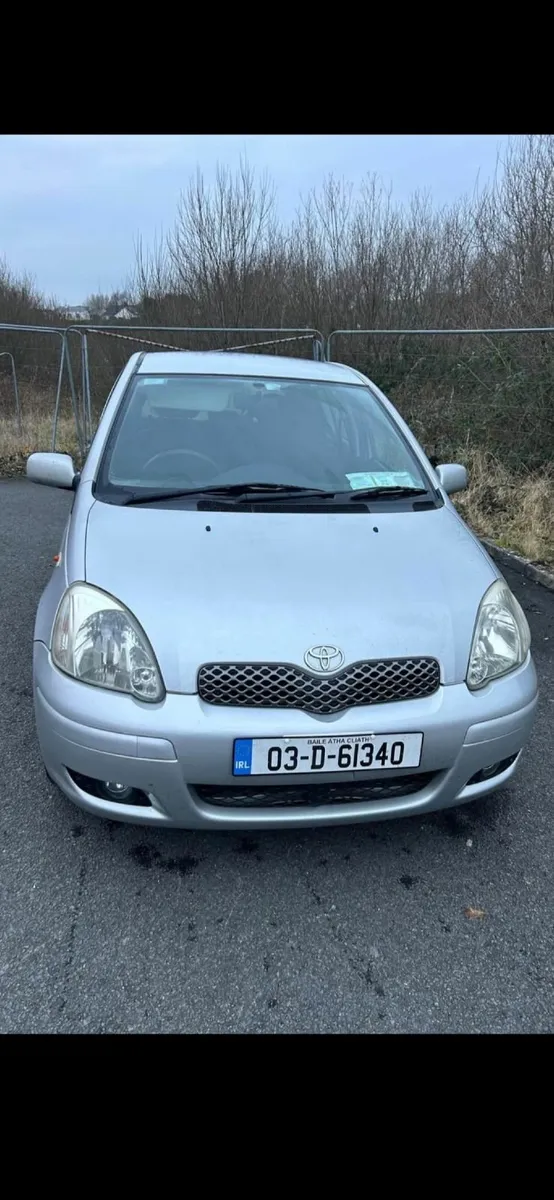 Toyota Yaris 2003 - Image 2