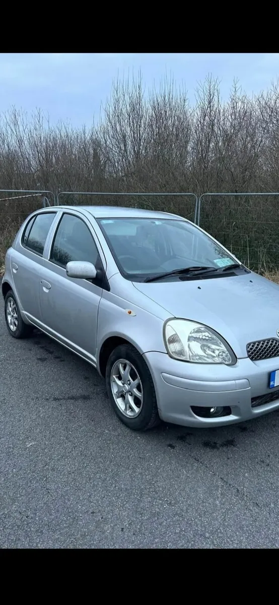 Toyota Yaris 2003 - Image 4