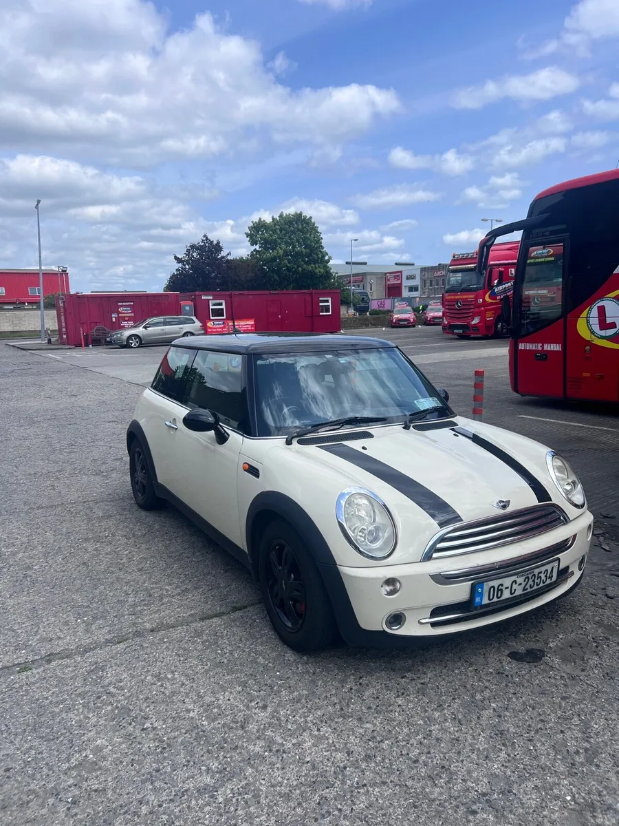Mini Cooper 1.6L Petrol 2006 Manual - Image 1