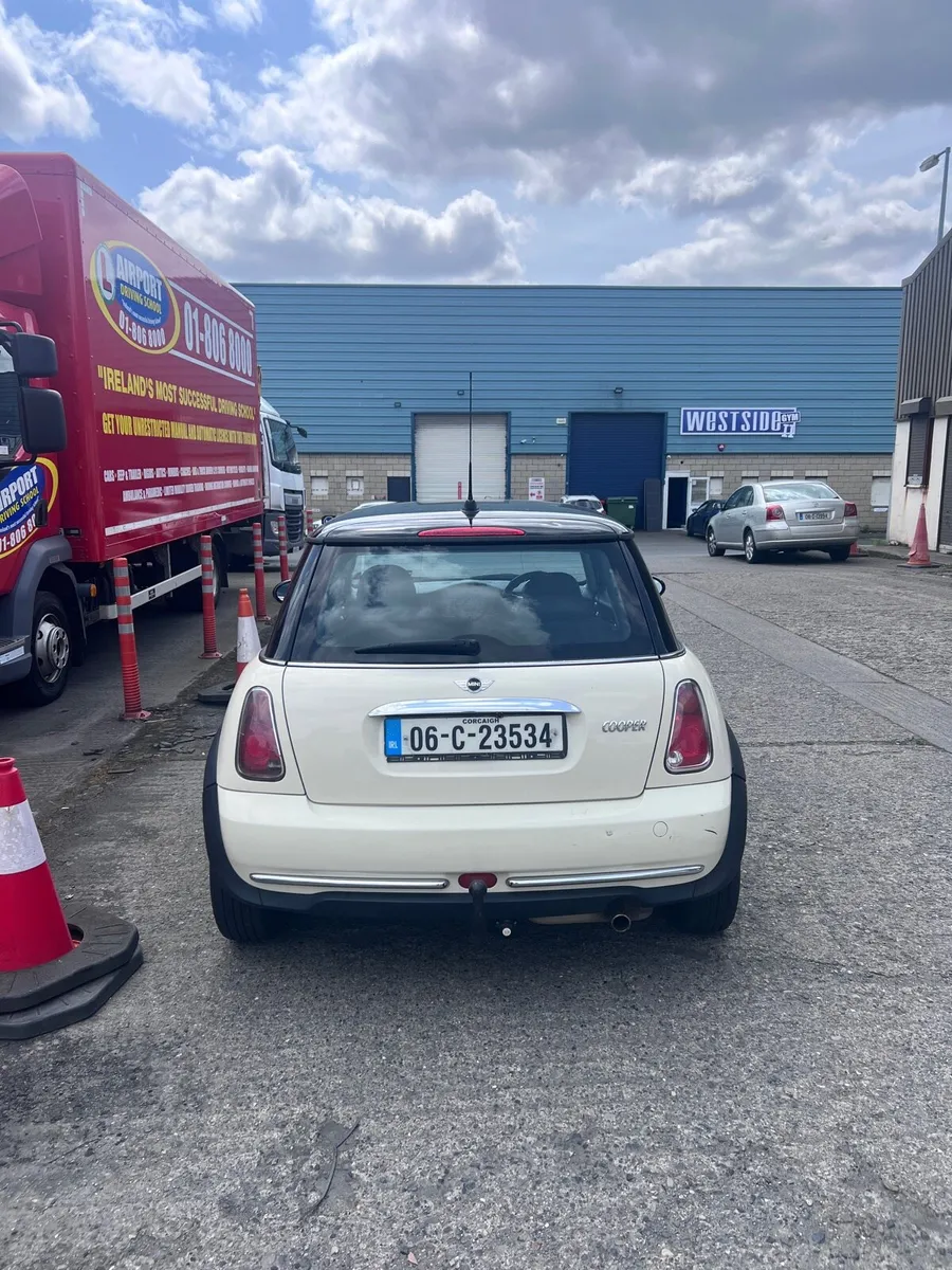 Mini Cooper 1.6L Petrol 2006 Manual - Image 4