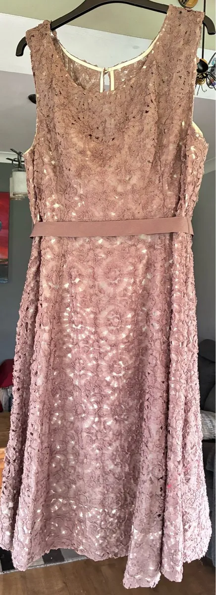Phase Eight dress size 18 - Image 1
