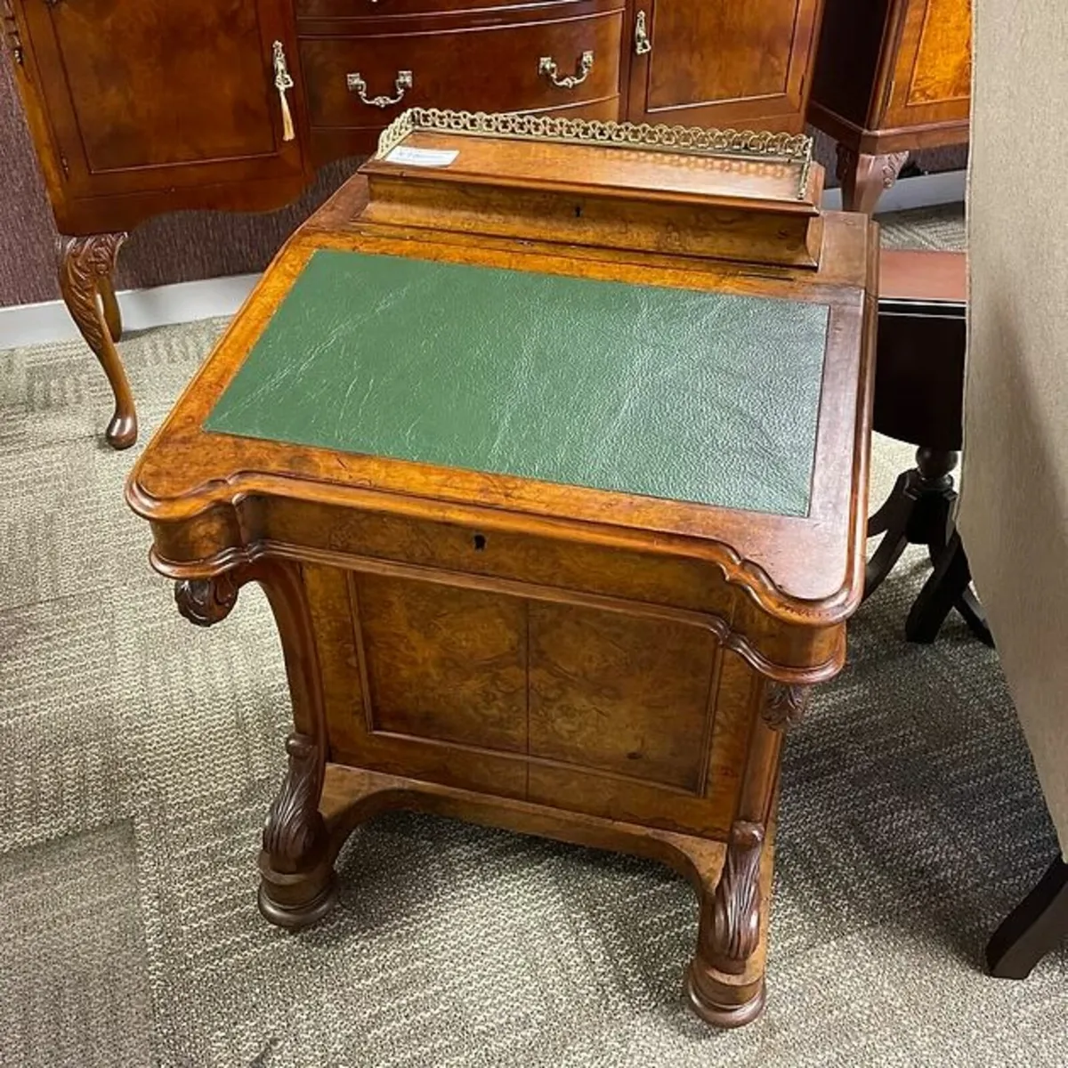 Beautiful antique walnut davenport, with a new gre - Image 1