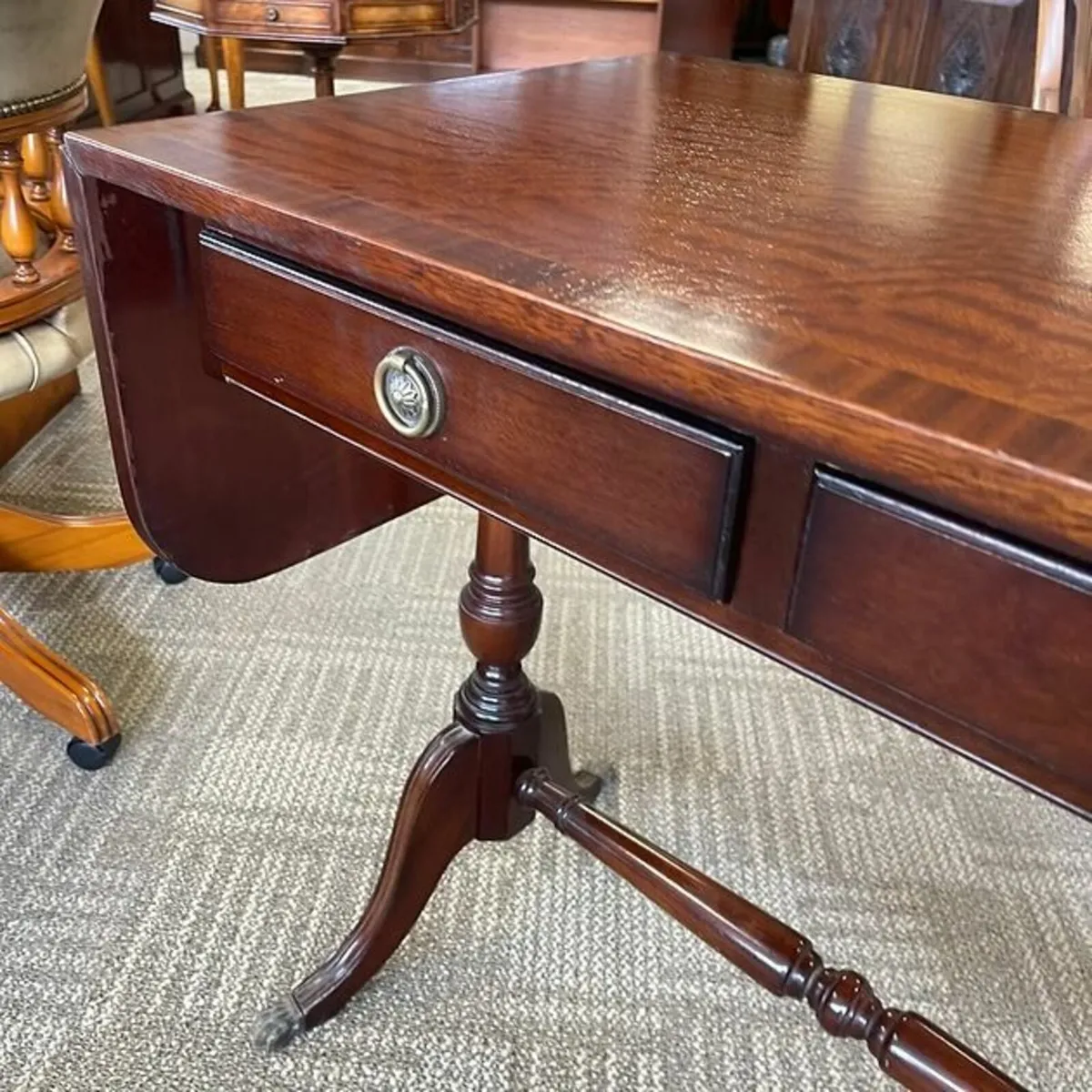 Beautiful mahogany drop leaf console writing table - Image 3