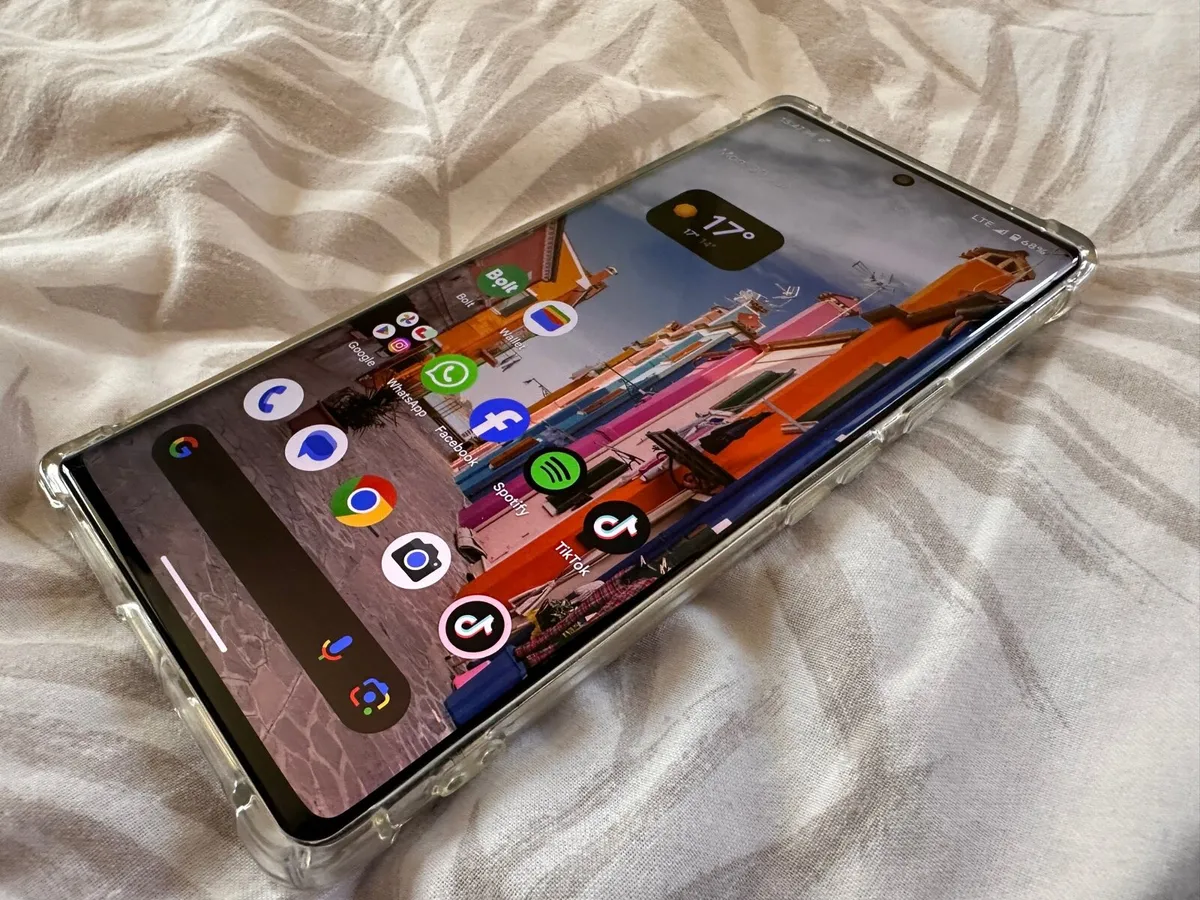 Google pixel 6 pro - Image 1