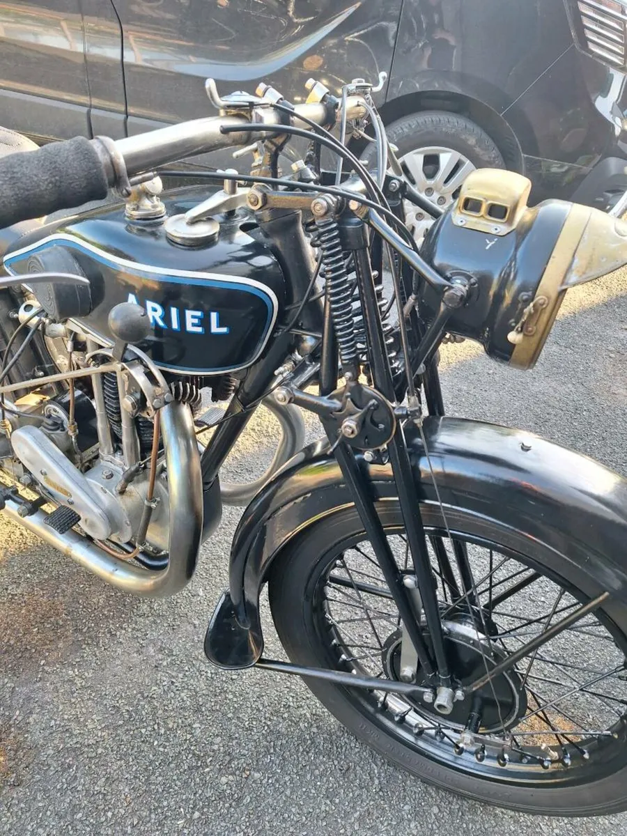 Vintage motorcycle - Image 1