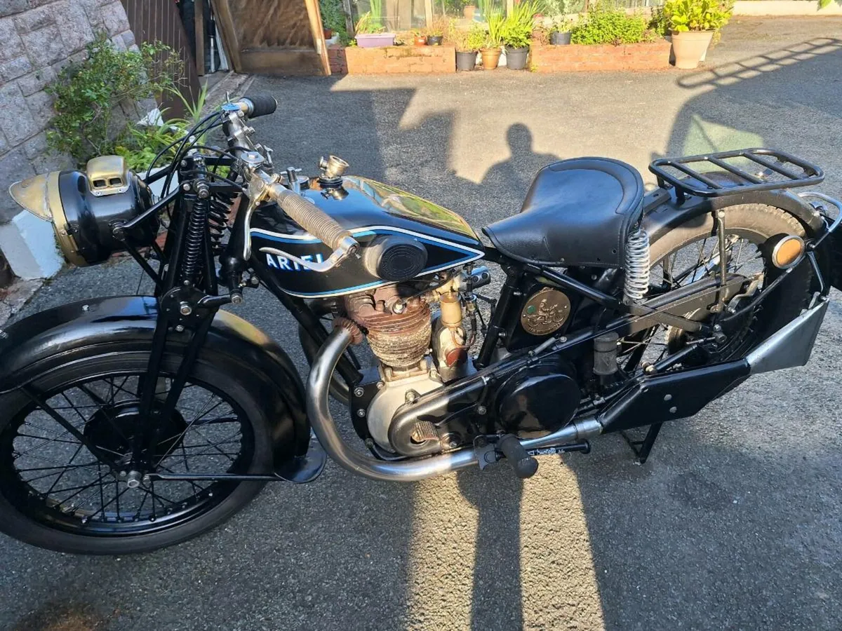 Vintage motorcycle - Image 2