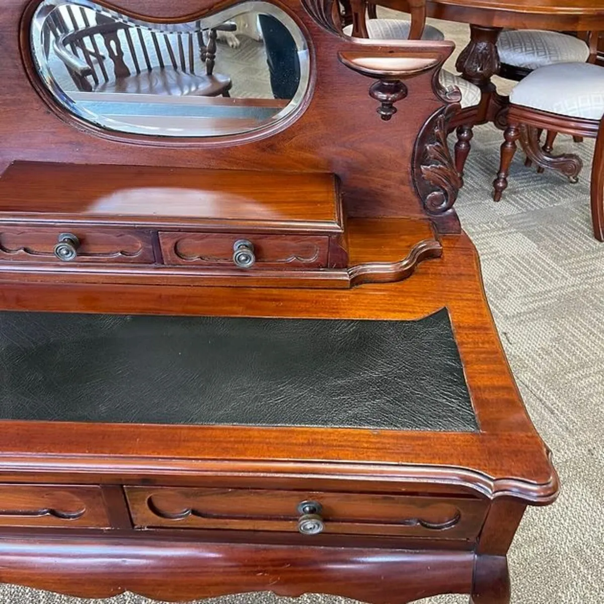 Edwardian mahogany writing table with arch top & k - Image 2