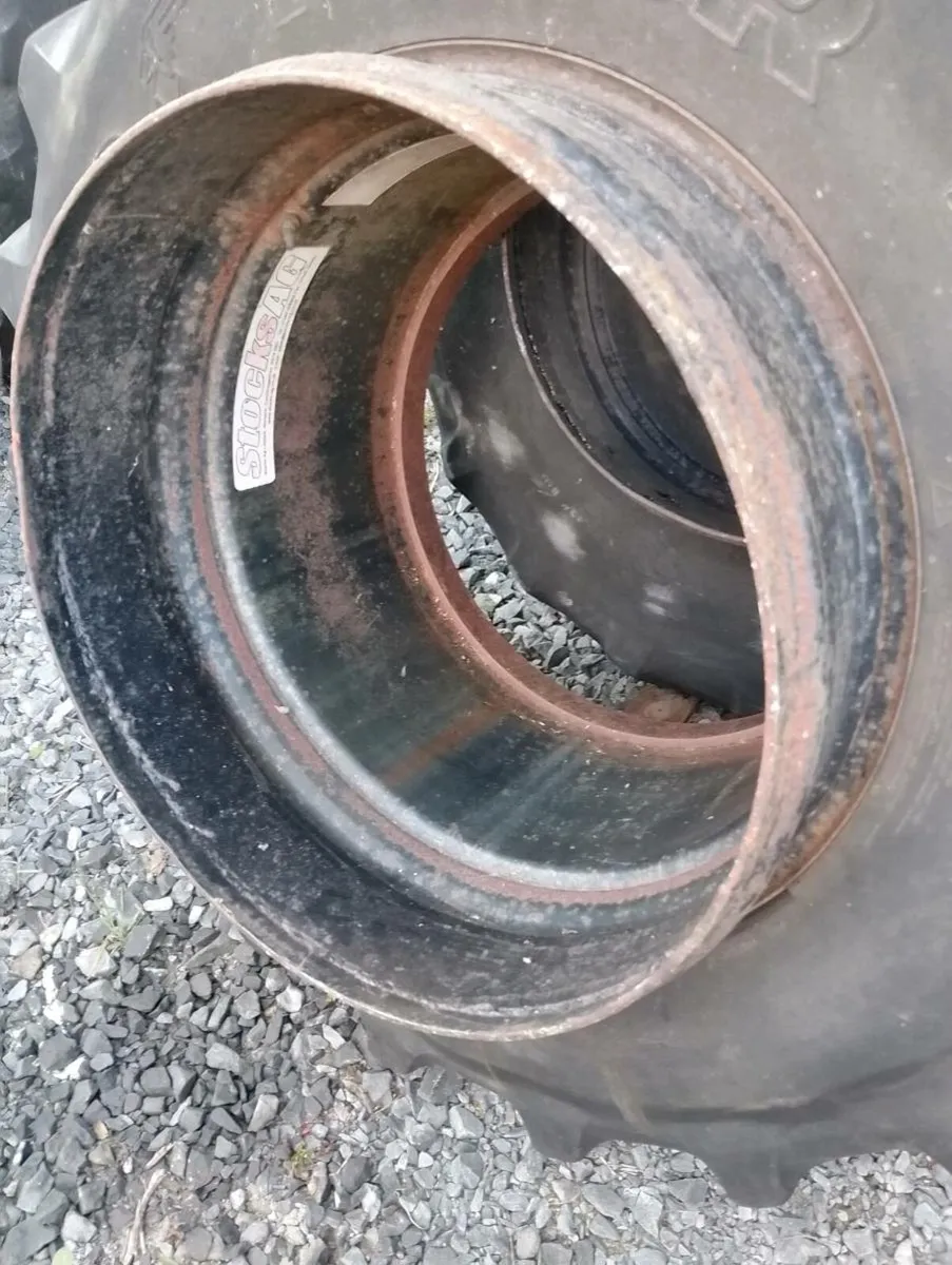 Dual Wheels Stocks 16.9R28 & 540/65R30 c/w Clamps - Image 2
