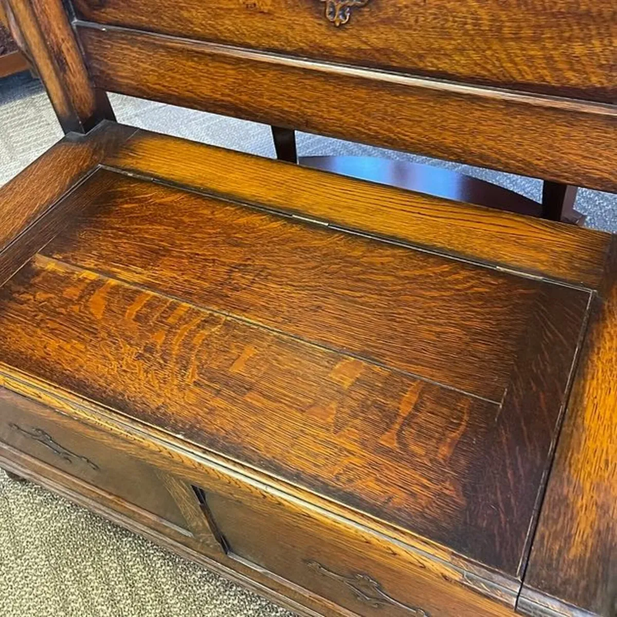 Beautiful oak antique monks bench. Storage beneath - Image 3