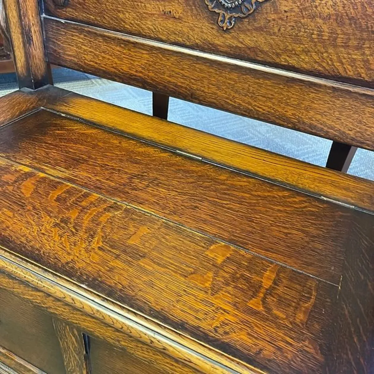 Beautiful oak antique monks bench. Storage beneath - Image 4