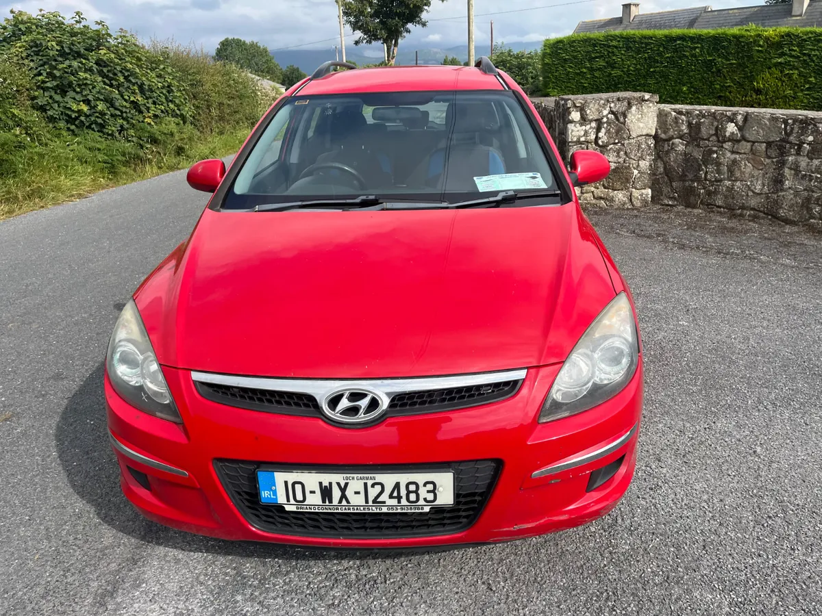 Hyundai i30 2010 - Image 2