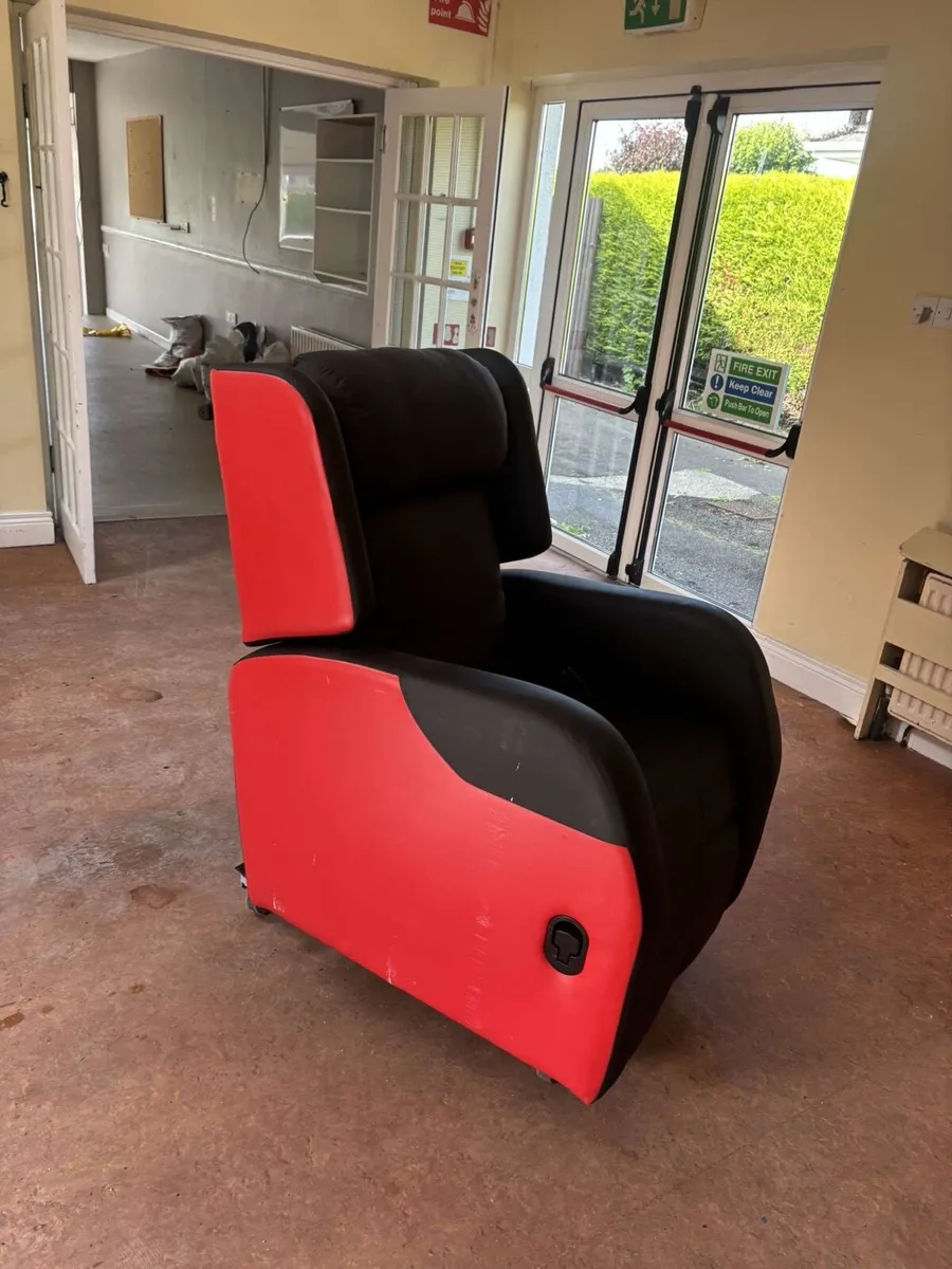 Recliner Chair- medical - Image 3