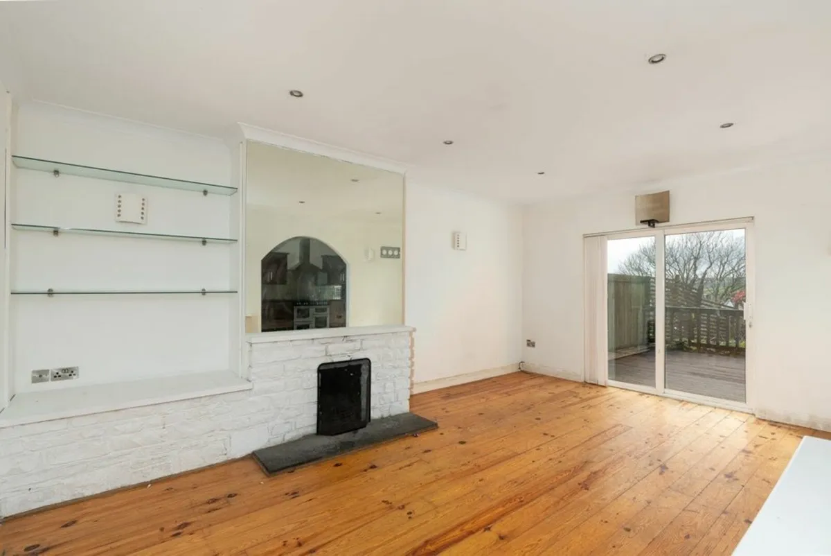 Solid Wood Flooring Pine 100m - Image 3