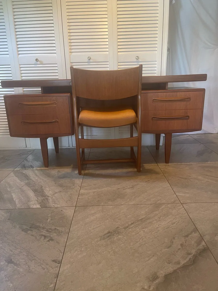 Mid century G Plan  floating desk - Image 1