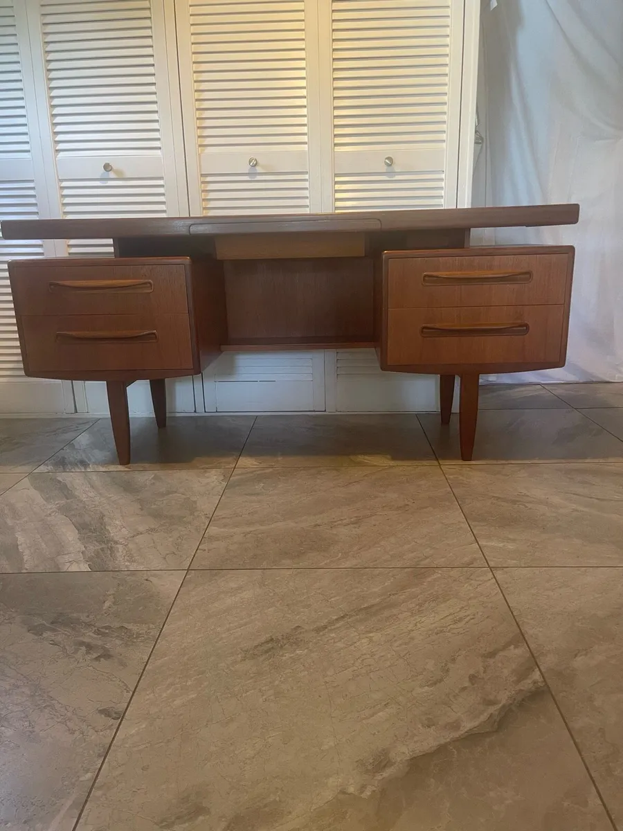 Mid century G Plan  floating desk - Image 2