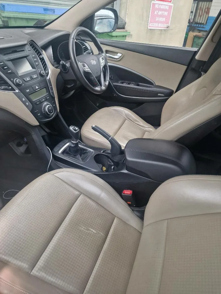 Hyundai Santa Fe 131- needs engine. - Image 3