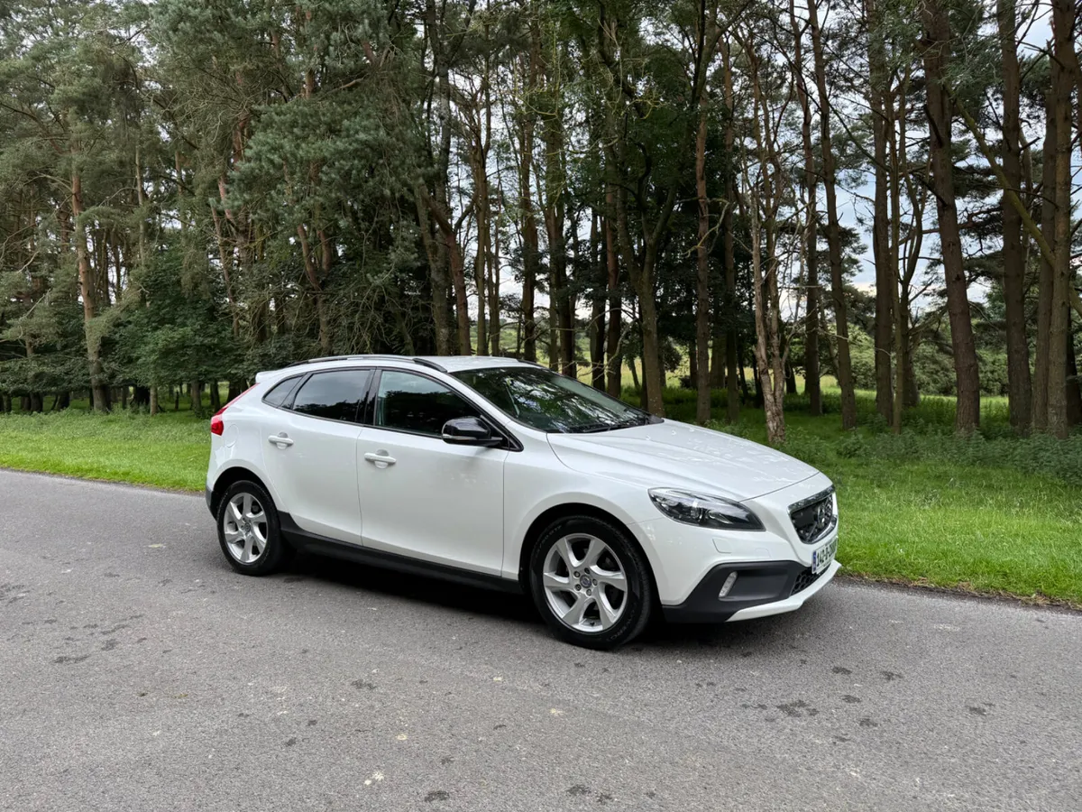 Volvo V40 2014 Cross Country Automatic - Image 1