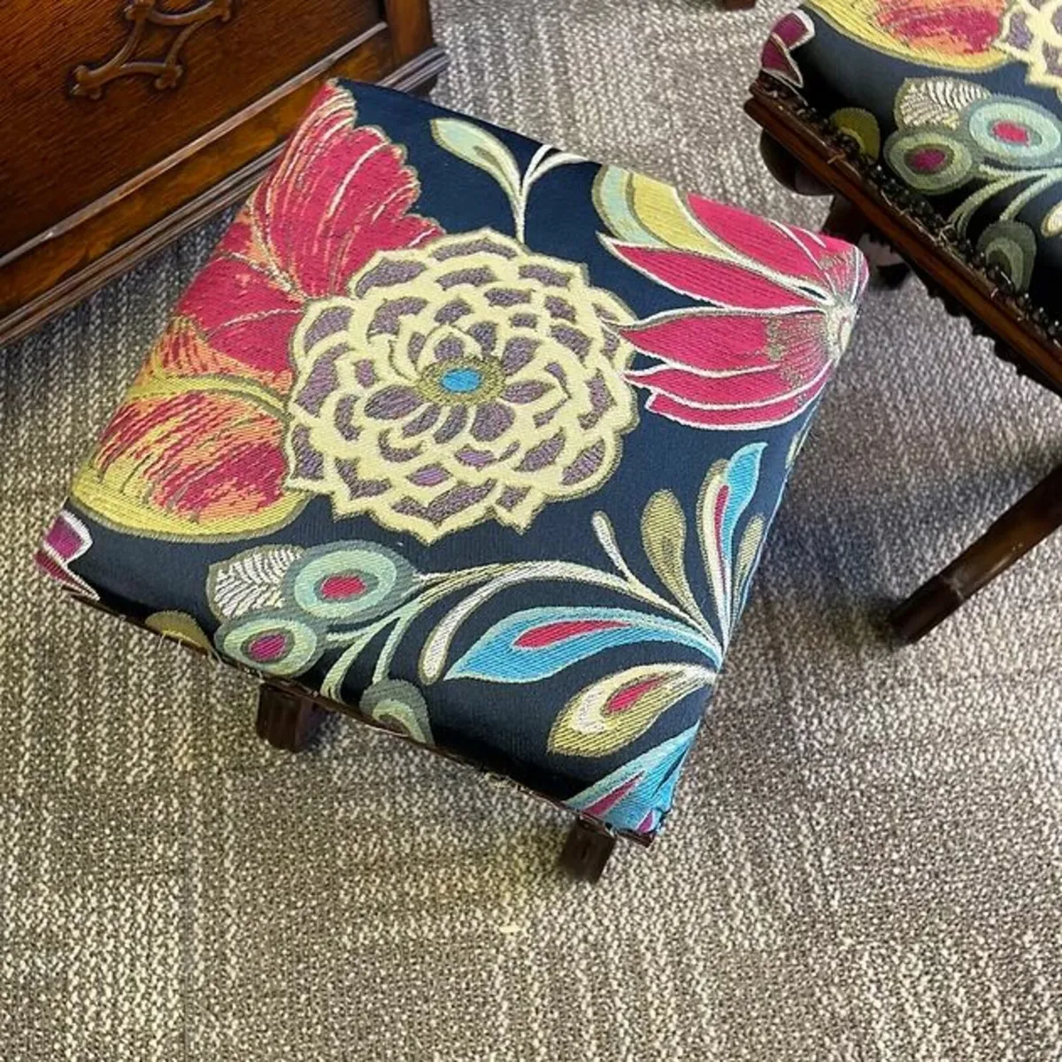 A stunning matching pair of Victorian footstools S - Image 3