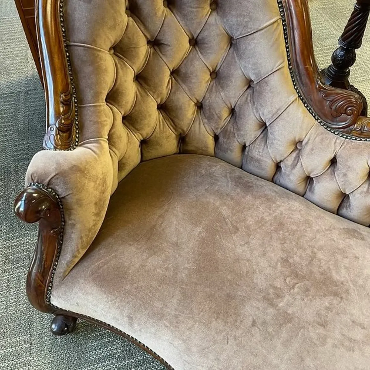 Fabulous Victorian crushed coffee velvet chaise lo - Image 4