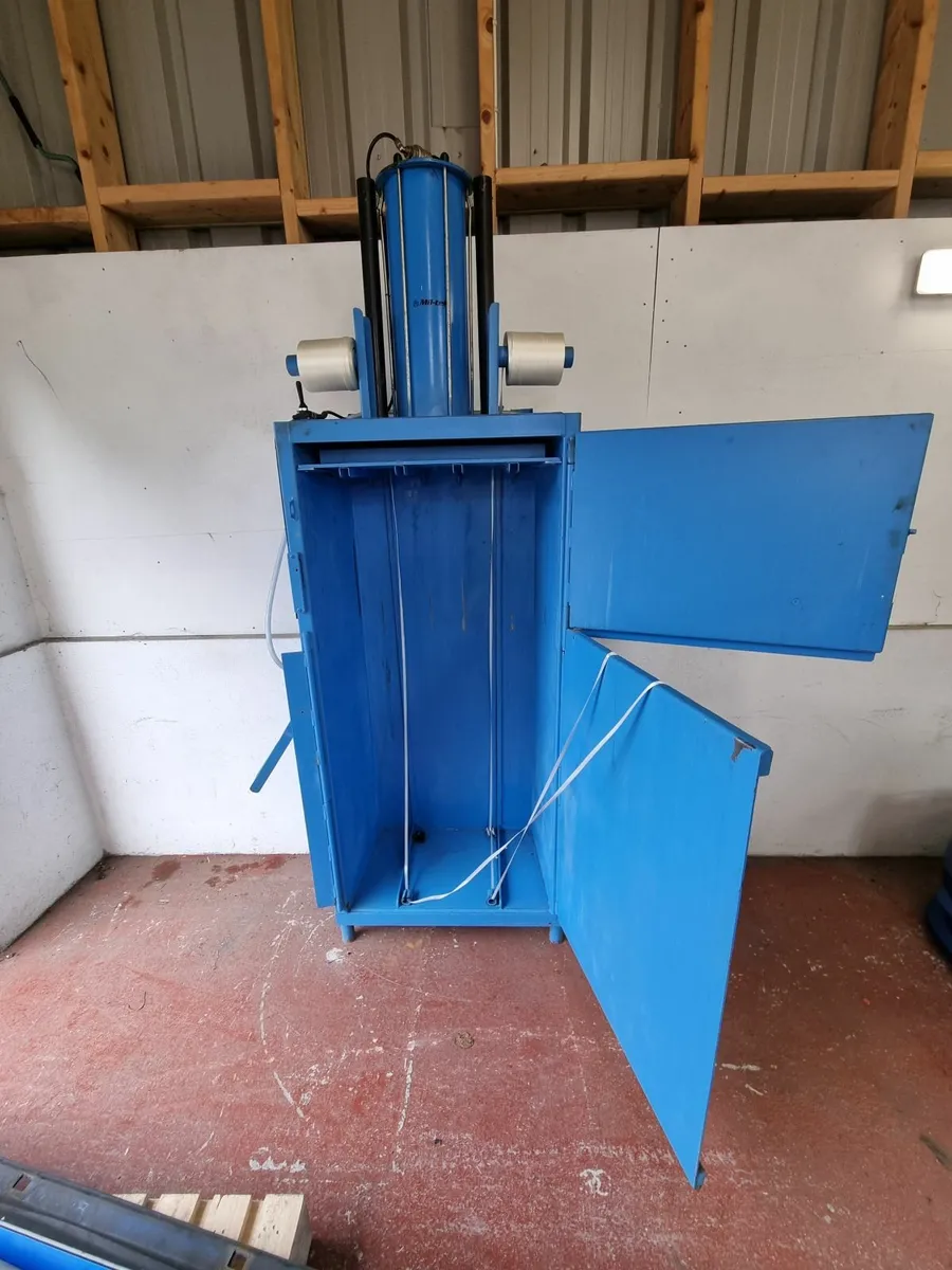cardboard compactor - Image 3
