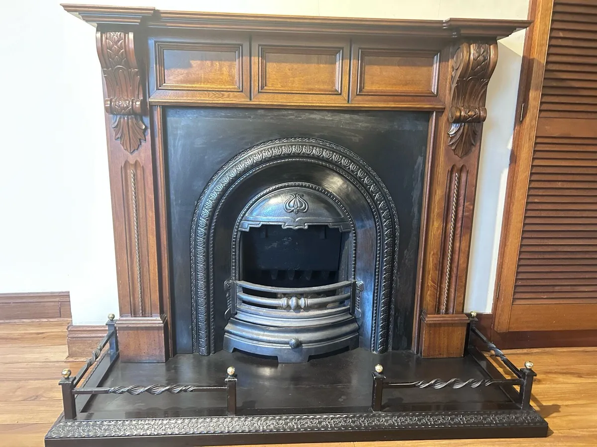 Fireplace and surrounding - Image 1