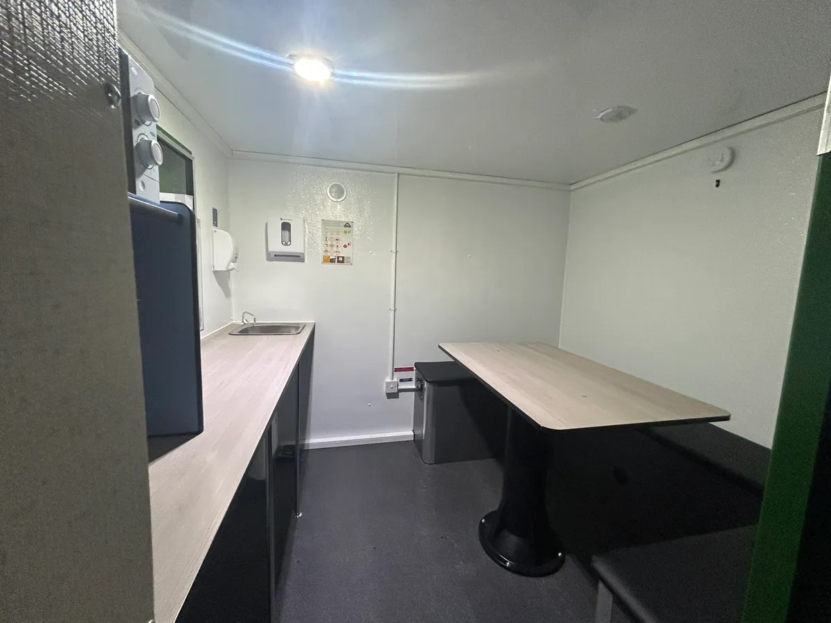 Mobile welfare unit - Image 4